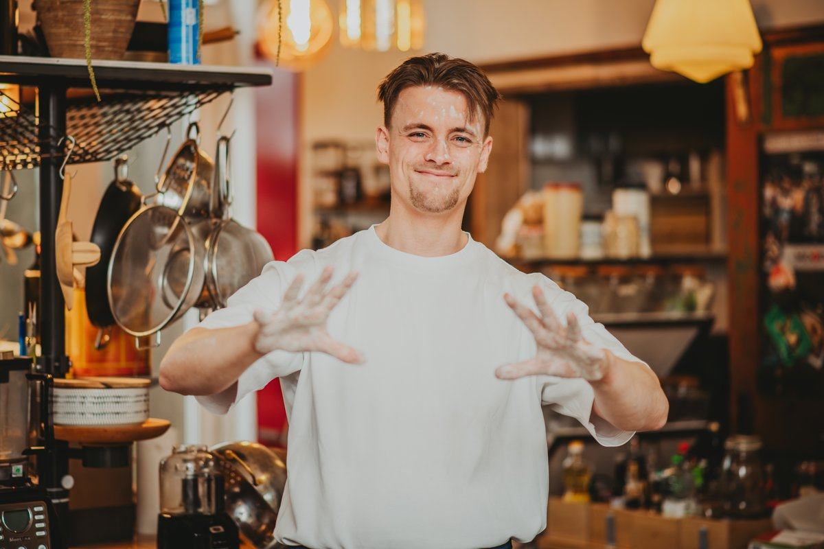 Daan in de bakkerij